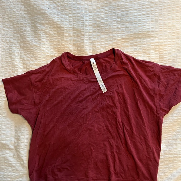 Lululemon Cates Tee - Picture 4 of 4